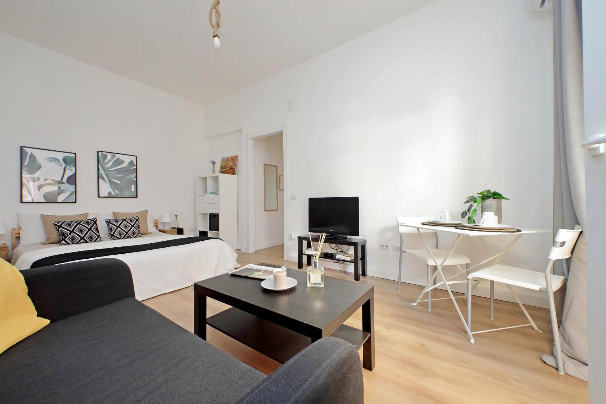 Primavera's Flat * Rom