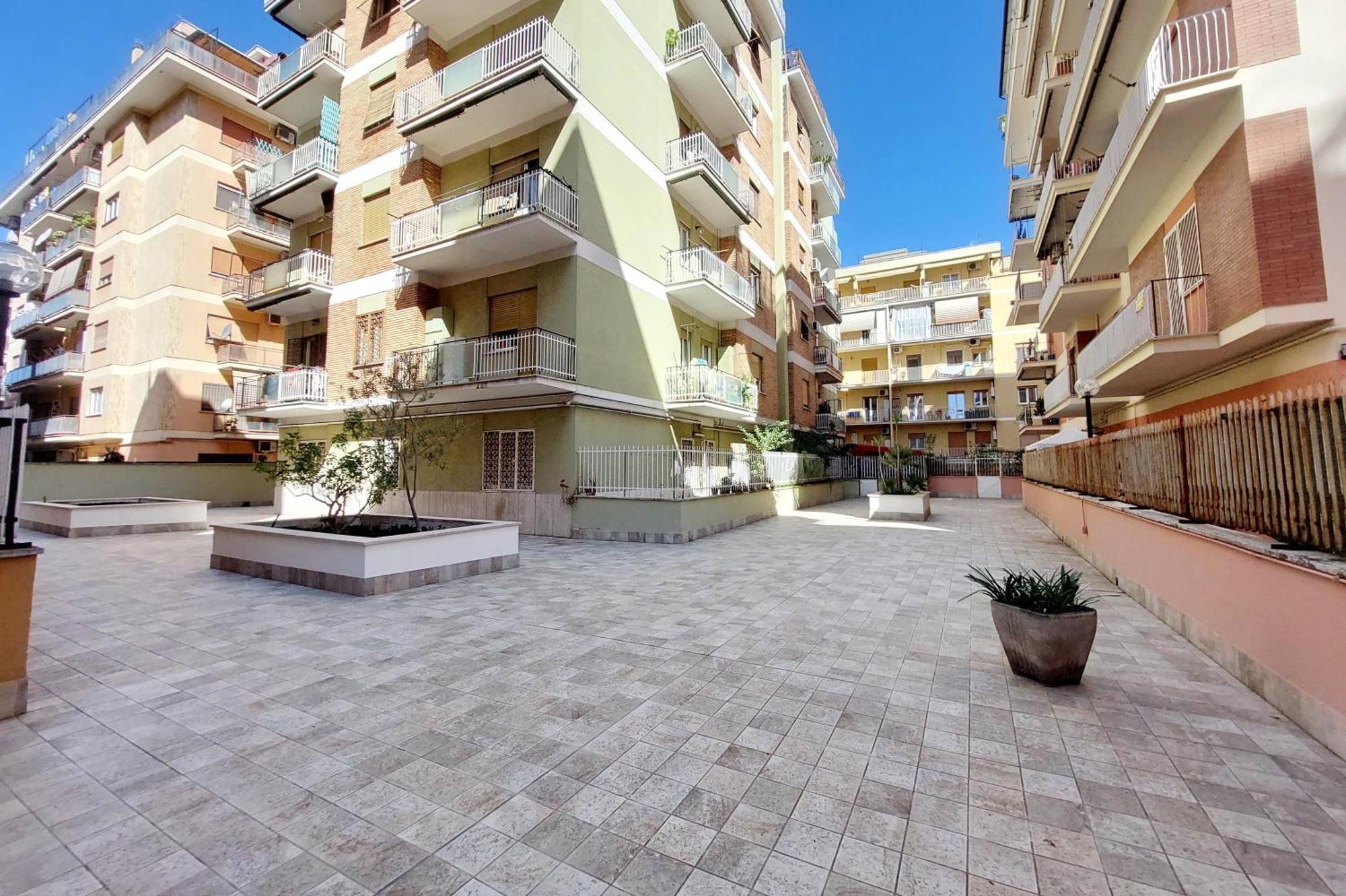 Primavera's Flat Rom